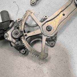 2015 - 2017 LEXUS NX200t REAR LEFT SIDE DOOR WINDOW REGULATOR W/ MOTOR OEM