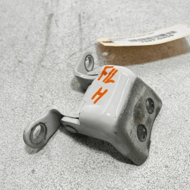 2017 - 2020 ACURA MDX FRONT LEFT DRIVER SIDE DOOR LOWER HINGE OEM