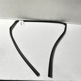 14-20 ACURA MDX REAR LEFT DRIVER DOOR WINDOW RUN CHANNEL WEATHERSTRIP SEAL  14-20 ACURA MDX REAR LEFT DRIVER DOOR WINDOW RUN CHANNEL WEATHERSTRIP SEAL
