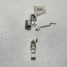 2014-2020 ACURA MDX FRONT LEFT DRIVER SIDE DOOR HANDLE BRACKET BASE OEM