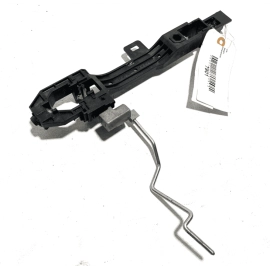 2018-2020 HONDA ACCORD FRONT LEFT SIDE EXTERIOR DOOR HANDLE BRACKET OEM