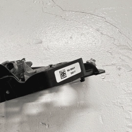 GMC TERRAIN 2018-2023 FRONT PASSENGER SIDE DOOR EXTERIOR HANDLE BASE BRACKE