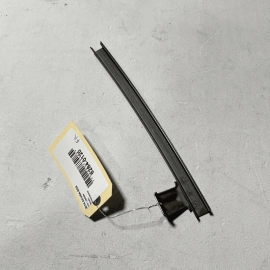2013-2018 ACURA RDX FRONT LEFT DRIVER DOOR WINDOW GLASS SASH CHANNEL GUIDE 