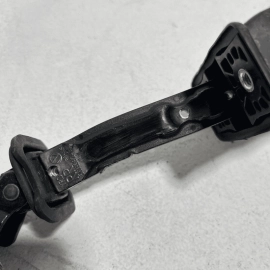 VOLKSWAGEN PASSAT 2012-22 REAR LEFT OR RIGHT HINGE CHECK STRAP STOP STOPPER
