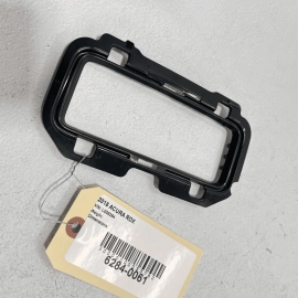 ACURA RDX 2016-2018 CENTER CONSOLE REAR VENT TRIM PANEL MOUNT BRACKET RING 