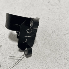 JAGUAR XE XF 2017-2020 FRONT LEFT OR RIGHT SIDE LOWER RADIATOR MOUNT BRACKE JAGUAR XE XF 2017-2020 FRONT LEFT OR RIGHT SIDE LOWER RADIATOR MOUNT BRACKE