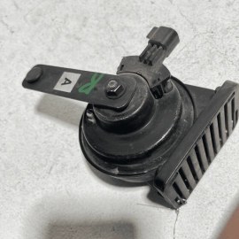 2017 - 2020 JAGUAR XE XF RIGHT PASSENGER SIDE HIGH NOTE TONE HORN SIGNAL OE