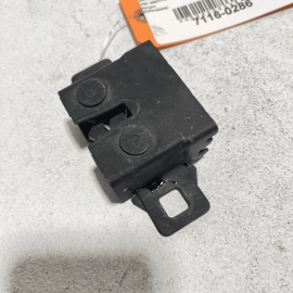 2017 - 2020 JAGUAR XE HOOD BONNET LEFT DRIVER SIDE LOCK LATCH OEM 1PCS 2017 - 2020 JAGUAR XE HOOD BONNET LEFT DRIVER SIDE LOCK LATCH OEM 1PCS