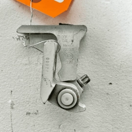 VOLKSWAGEN JETTA 19-23 FRONT RIGHT PASSENGER SIDE UPPER OR LOWER DOOR HINGE