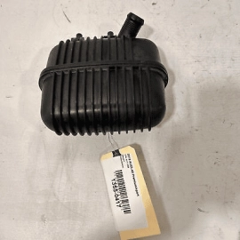 2012-2018 Audi A4 A5 A6 Q5 2.0L Turbo Intercooler Pressure Damper Silencer 