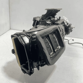 2017-2018 AUDI Q7 HVAC HEATER CORE CASE ASSEMBLY 8W1820001M