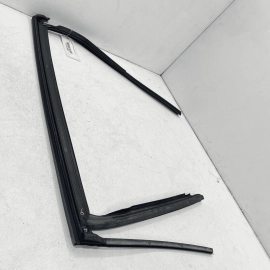 2017-18-2023 Audi Q7 Door Window Glass Run Channel Seal Premium Rear Right 