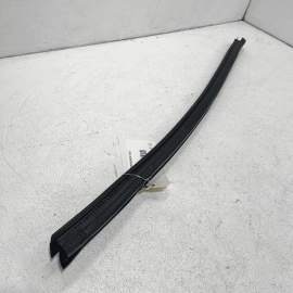 2017-2018-2019-2023 AUDI Q7 WINDOW INNER BELT WEATHERSTRIP SEAL REAR RIGHT 