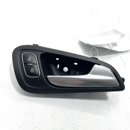 2015-2018 FORD FOCUS ST FRONT PASSENGER INTERIOR DOOR HANDLE OEM W/ LOCK SW