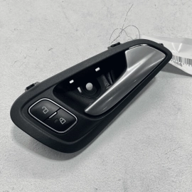 2015-2018 FORD FOCUS ST FRONT PASSENGER INTERIOR DOOR HANDLE OEM W/ LOCK SW