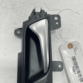 2012-2015 VOLKSWAGEN PASSAT FRONT RIGHT INTERIOR DOOR HANDLE DOOR ASSEMBLY 