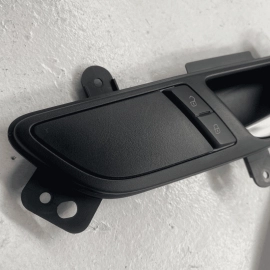 2012-2015 VOLKSWAGEN PASSAT FRONT RIGHT INTERIOR DOOR HANDLE DOOR ASSEMBLY 