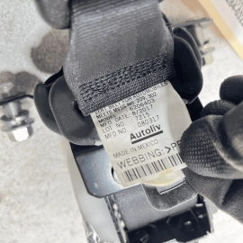 2013-2018 ACURA RDX REAR SECOND ROW CENTER MIDDLE SEAT BELT NH167L OEM
