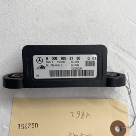 Mercedes X164 R350 GL450 Yaw Turn Rate Sensor 0009052700 OEM 2011 - 2012