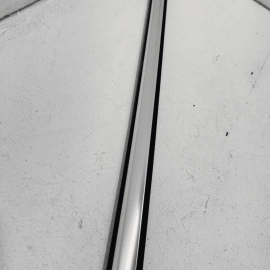 2017 - 2023 AUDI Q7 FRONT LEFT DRIVER SIDE DOOR WINDOW GLASS BELT MOLDING O