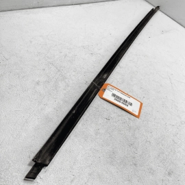 2017 - 2023 AUDI Q7 FRONT LEFT DRIVER SIDE DOOR WINDOW GLASS BELT MOLDING O