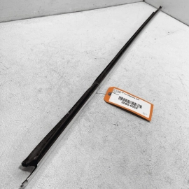 2017 - 2023 AUDI Q7 FRONT LEFT DRIVER SIDE DOOR WINDOW GLASS BELT MOLDING O