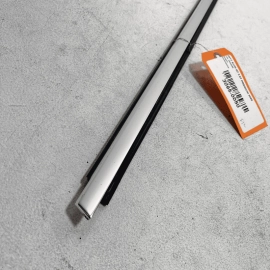 2017 - 2023 AUDI Q7 FRONT LEFT DRIVER SIDE DOOR WINDOW GLASS BELT MOLDING O