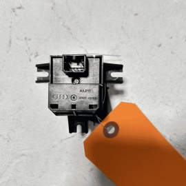 AUDI Q7 2017-2019 FRONT LEFT DRIVER SIDE DOOR OUTER MIRROR CONTROL SWITCH O