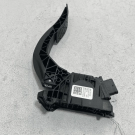 AUDI Q7 2017 - 2022 GAS PEDAL THROTTLE ACCELERATOR TRAVEL SENSOR OEM