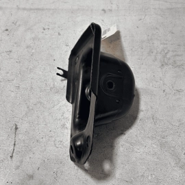 VOLKSWAGEN PASSAT REAR RIGHT SIDE TRAILING CONTROL ARM COVER BRACKET 12-22  VOLKSWAGEN PASSAT REAR RIGHT SIDE TRAILING CONTROL ARM COVER BRACKET 12-22