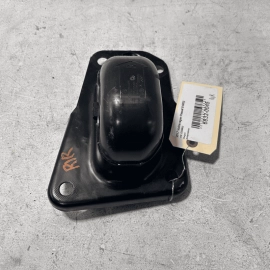 VOLKSWAGEN PASSAT REAR RIGHT SIDE TRAILING CONTROL ARM COVER BRACKET 12-22  VOLKSWAGEN PASSAT REAR RIGHT SIDE TRAILING CONTROL ARM COVER BRACKET 12-22