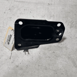 VOLKSWAGEN PASSAT REAR RIGHT SIDE TRAILING CONTROL ARM COVER BRACKET 12-22  VOLKSWAGEN PASSAT REAR RIGHT SIDE TRAILING CONTROL ARM COVER BRACKET 12-22