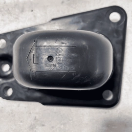 VOLKSWAGEN PASSAT REAR DRIVER SIDE TRAILING CONTROL ARM COVER BRACKET 12-22