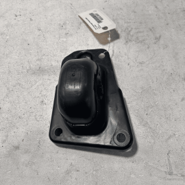 VOLKSWAGEN PASSAT REAR DRIVER SIDE TRAILING CONTROL ARM COVER BRACKET 12-22