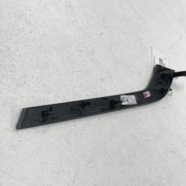 Front Left / Driver Side Door Panel Trim / Molding AUDI Q7 Premium 2017-201