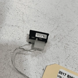 2017-2020 BMW 440i TRUNK LID OPEN RELEASE SWITCH BUTTON OEM 2017-2020 BMW 440i TRUNK LID OPEN RELEASE SWITCH BUTTON OEM