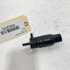 2017-2020 BMW 440I 430I PUMP OF WINDSHIELD WIPER WASHER RESERVOIR TANK OEM