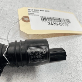 2017-2020 BMW 440I 430I PUMP OF WINDSHIELD WIPER WASHER RESERVOIR TANK OEM