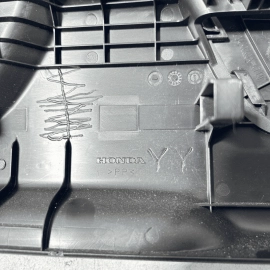 2016-2017-2018 ACURA RDX FRONT RIGHT SEAT SWITCH OUTER COVER TRIM PANEL OEM 2016-2017-2018 ACURA RDX FRONT RIGHT SEAT SWITCH OUTER COVER TRIM PANEL OEM