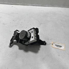 18-20 TOYOTA CAMRY LE ABS ANTI LOCK BRAKE PUMP MODULE UNIT W/ MOUNT BRACKET