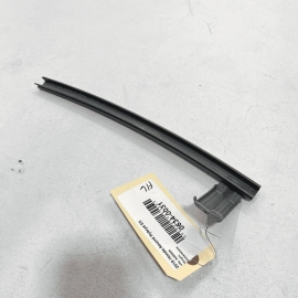 2018 - 2020 HONDA ACCORD FRONT LEFT DRIVER DOOR WINDOW SASH CHANNEL GUIDE O