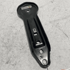 2017-2020 JJAGUAR XE REAR SUBFRAME CROSSMEMBER LEFT OR RIGHT FORWARD BRACKE