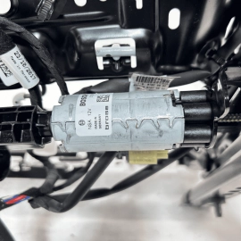 2017-2023 AUDI Q7 FRONT RIGHT PASSENGER SIDE SEAT LOWER TRACK FRAME  & MOTO 2017-2023 AUDI Q7 FRONT RIGHT PASSENGER SIDE SEAT LOWER TRACK FRAME  & MOTO