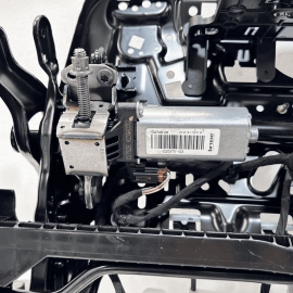 2017-2023 AUDI Q7 FRONT RIGHT PASSENGER SIDE SEAT LOWER TRACK FRAME  & MOTO 2017-2023 AUDI Q7 FRONT RIGHT PASSENGER SIDE SEAT LOWER TRACK FRAME  & MOTO