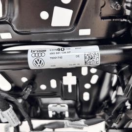 2017-2023 AUDI Q7 FRONT RIGHT PASSENGER SIDE SEAT LOWER TRACK FRAME  & MOTO 2017-2023 AUDI Q7 FRONT RIGHT PASSENGER SIDE SEAT LOWER TRACK FRAME  & MOTO