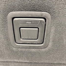 17-19 AUDI Q7 Premiun Plus Rear 2d Row Right Passenger Side Seat & Headrest