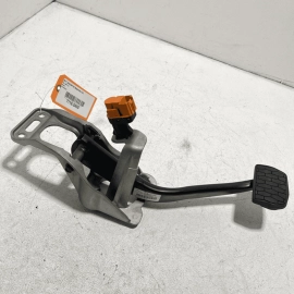 2017-2019 JAGUAR XE BRAKE STOP PEDAL W/ BRACKET GX73-2450-AD OEM
