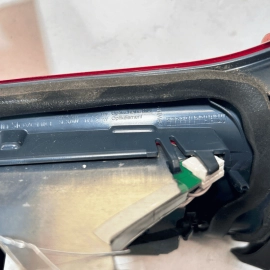 !SCRATCHED 2018-19 BMW 430I REAR DRIVER SIDE TAILLIGHT INNER IN TRUNK LID O