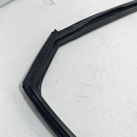 2009 - 2012 INFINITI FX35 FX50 QX70 Rear Left Driver Door Run Weather-Strip