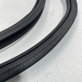 2015-2022 PORSCHE MACAN REAR LEFT OR RIGHT SIDE DOOR BODY WEATHERSTRIP SEAL